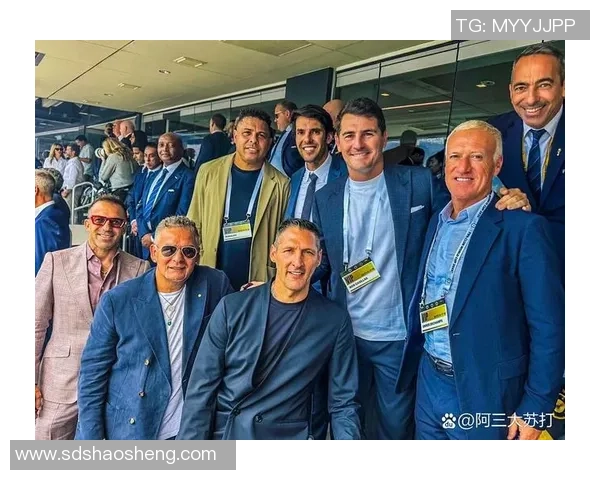 回顾2001年足球明星的辉煌成就与影响力分析 回顾2001年足球明星的辉煌成就与影响力分析