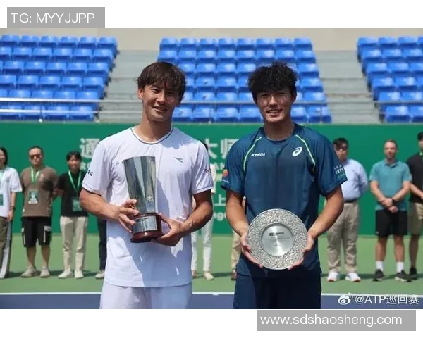 深度对话杨强分享网球人生的成长与挑战之路