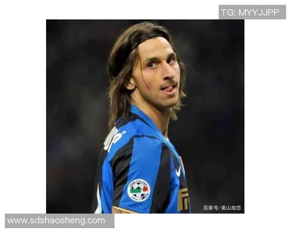 帅气长发足球明星的魅力与风采解析 帅气长发足球明星的魅力与风采解析